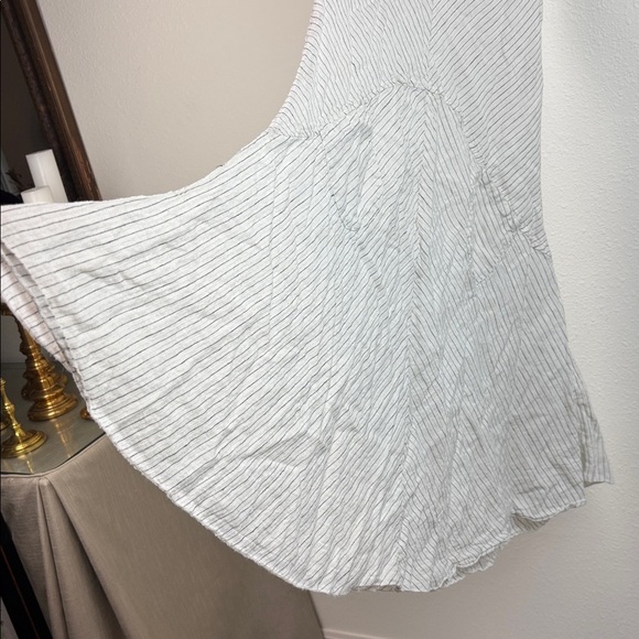 Luna Luz Margarita midi linen dress, pin stripe A line sleeveless pocket tank - Picture 4 of 9